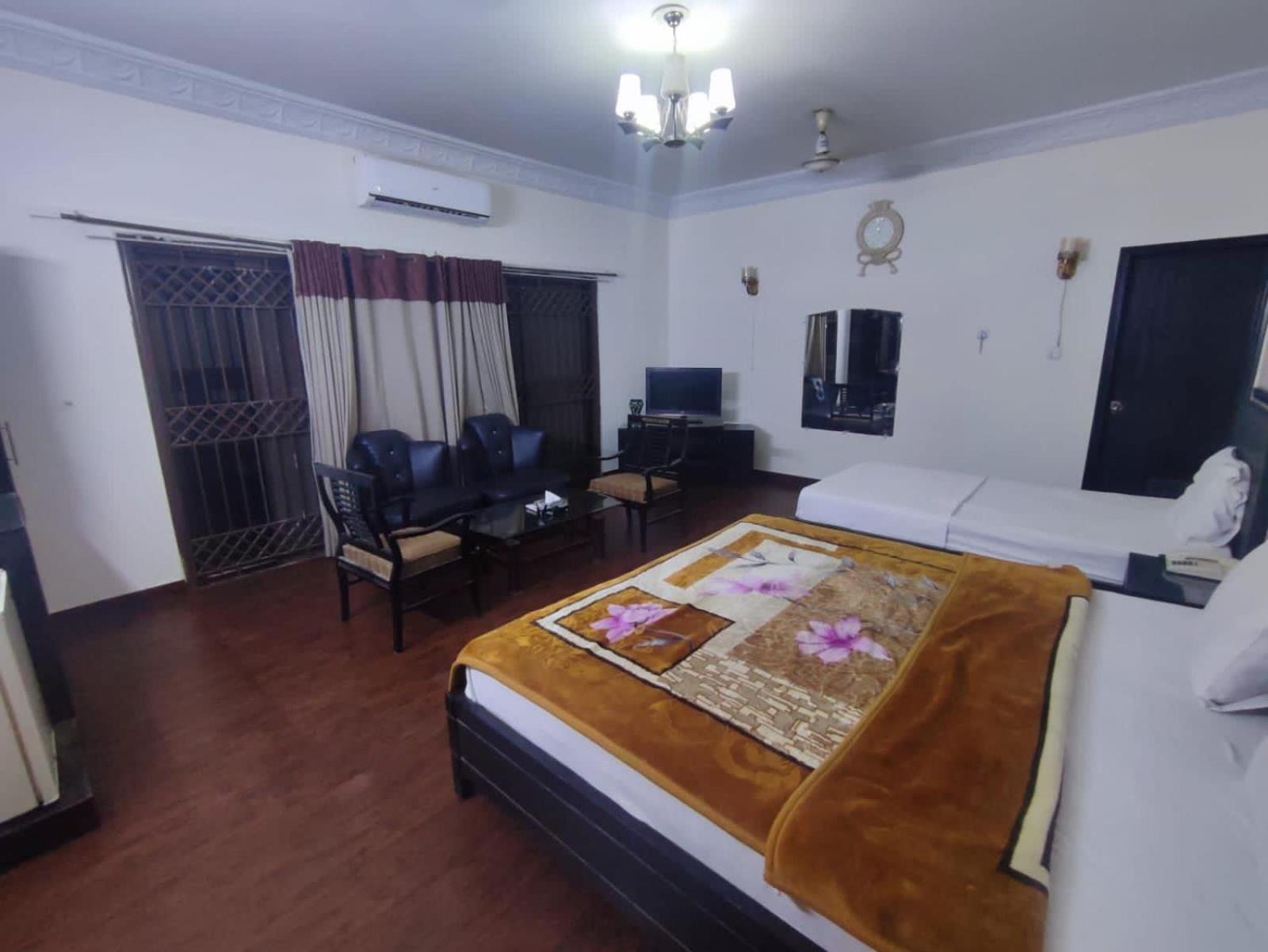 Hotel Clifton Inn Karachi Exterior photo